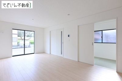 【居間・リビング】 | CRADLE GARDEN熊谷市赤城町第3　新築住宅 | ≪1号棟≫
現地(2026年4月撮影)