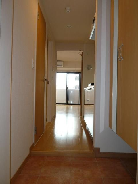 ソレイユ音羽の玄関