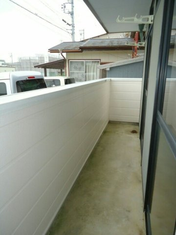 リバーサイドＳのバルコニー|お洗濯にも便利なバルコニー付き