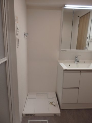 【ランドリースペース】 | ライオンズマンション中野弥生町