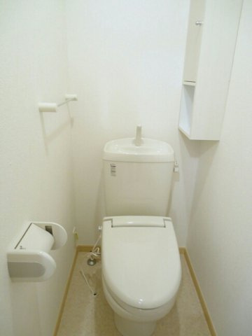 グランドエクセレントのトイレ|落ち着いた色調のトイレです