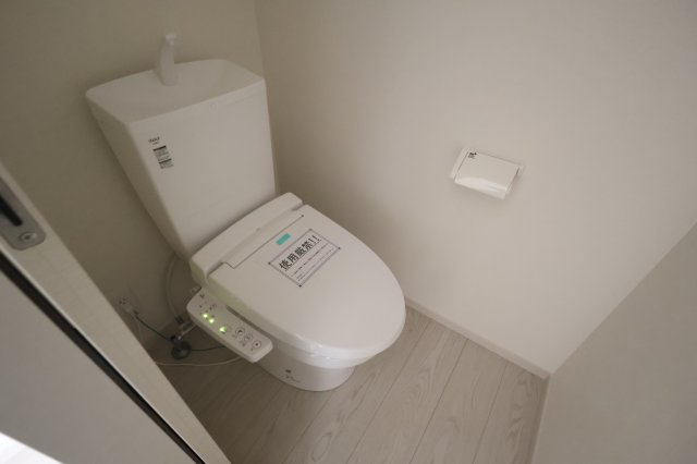 《仲介手数料無料》緑区大字大門1408-7新築一戸建てTerrechezのトイレ