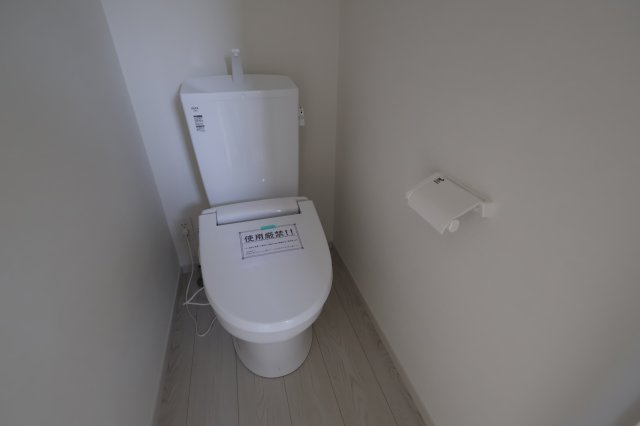 《仲介手数料無料》緑区大字大門1408-7新築一戸建てTerrechezのトイレ