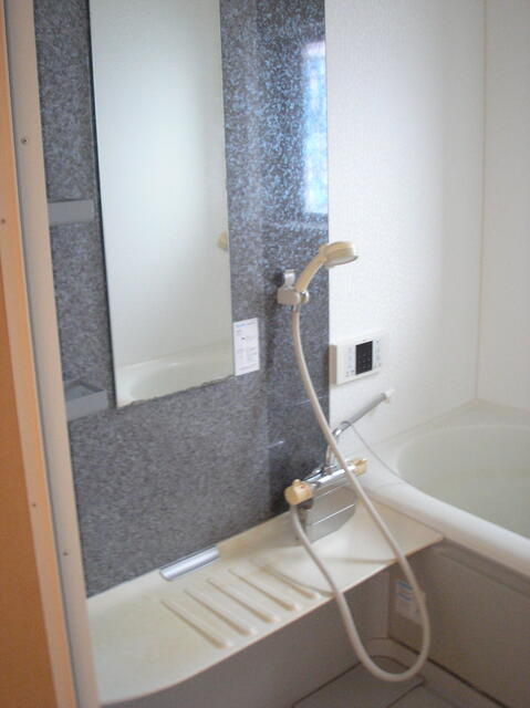 メイプルテラスの浴室