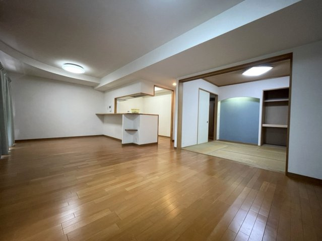 サントノーレ高松西壱番館の居間・リビング