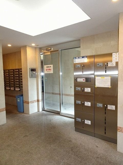 ホタカリュミエール・イワタのエントランス