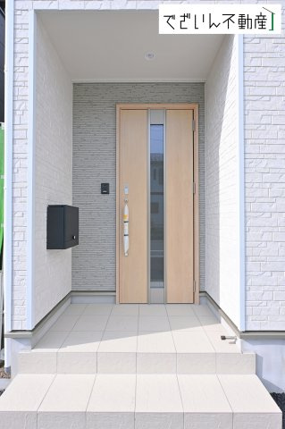 【玄関】 | CRADLE GARDEN熊谷市赤城町第3　新築住宅 | ≪2号棟≫
現地(2026年4月撮影)