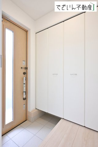 【玄関】 | CRADLE GARDEN熊谷市赤城町第3　新築住宅 | ≪2号棟≫
現地(2026年4月撮影)