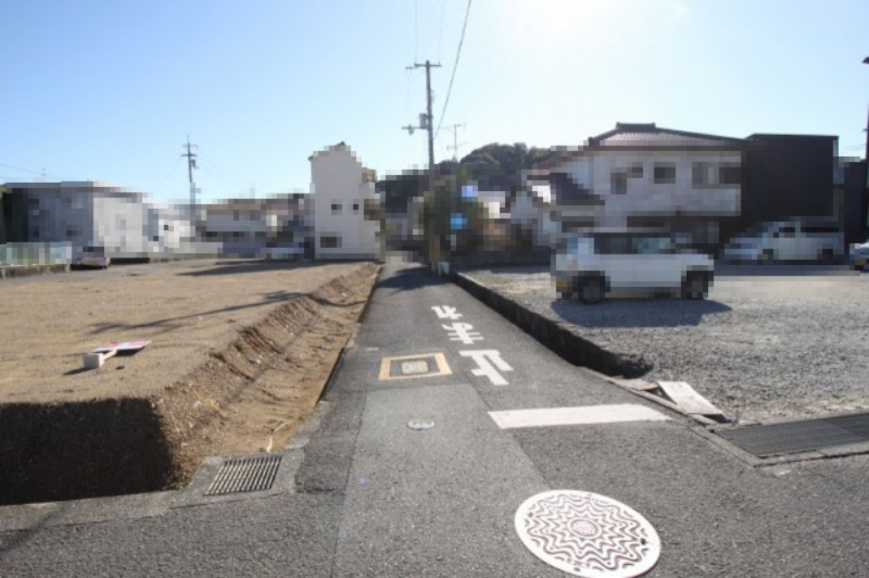 南万々　建築条件付き　売土地　C号地（全4区画）の前面道路含む現地写真