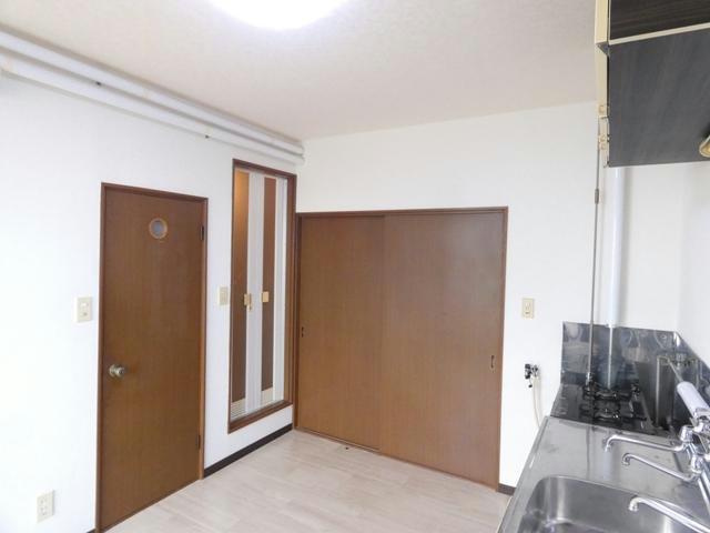 Ｆ＊ＢＯＸの居間・リビング