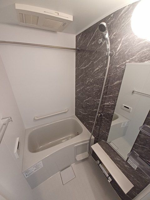 スアヴィス三ノ輪の浴室