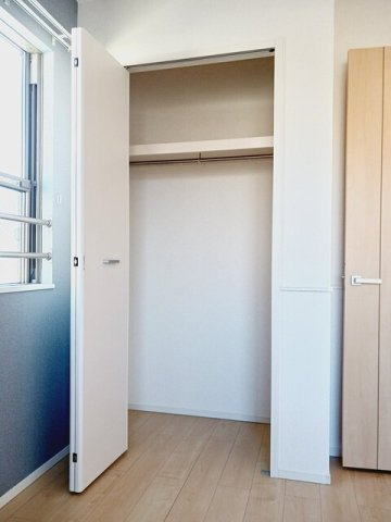 スカイガーデンＡの収納