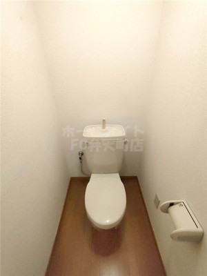 【トイレ】 | ヴィラナリー港晴 | 落ち着いたトイレです