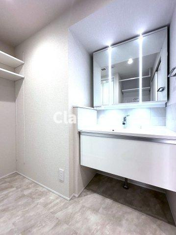 ベルシャトゥ谷塚の独立洗面台|ドキドキの新生活も、安心してスタート。ぴったりの住まいを見つけませんか？クランディアが一緒に住まい選びをサポートします‼　まずは、お気軽にお問合せください　＃クランディア