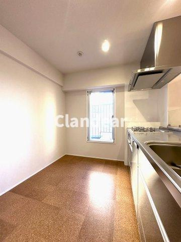 ベルシャトゥ谷塚のキッチン|ドキドキの新生活も、安心してスタート。ぴったりの住まいを見つけませんか？クランディアが一緒に住まい選びをサポートします‼　まずは、お気軽にお問合せください　＃クランディア