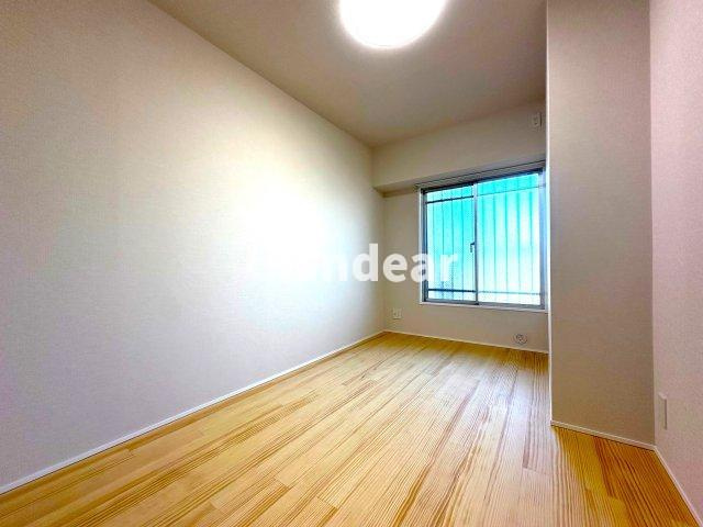 ベルシャトゥ谷塚の洋室|ドキドキの新生活も、安心してスタート。ぴったりの住まいを見つけませんか？クランディアが一緒に住まい選びをサポートします‼　まずは、お気軽にお問合せください　＃クランディア