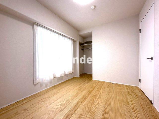 ベルシャトゥ谷塚の洋室|ドキドキの新生活も、安心してスタート。ぴったりの住まいを見つけませんか？クランディアが一緒に住まい選びをサポートします‼　まずは、お気軽にお問合せください　＃クランディア