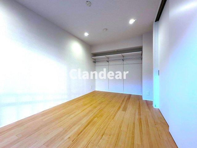 ベルシャトゥ谷塚の洋室|ドキドキの新生活も、安心してスタート。ぴったりの住まいを見つけませんか？クランディアが一緒に住まい選びをサポートします‼　まずは、お気軽にお問合せください　＃クランディア