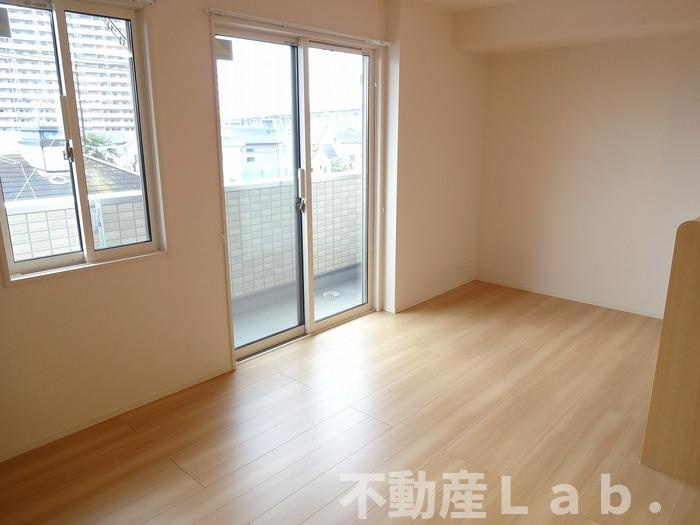 ディア・カーサ白藤の居間・リビング