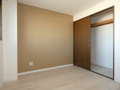 【洋室】 | パークサイドほそや | 明るい洋室です