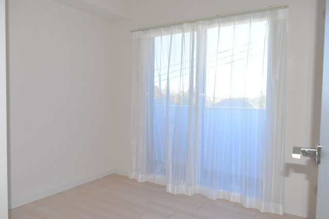 多摩市馬引沢２丁目の中古マンションの洋室