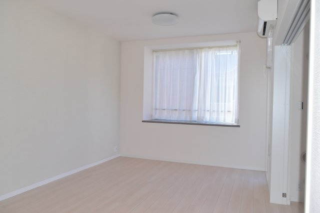 多摩市馬引沢２丁目の中古マンションの洋室