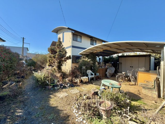 別荘向け【行方市玉造甲中古住宅】の庭