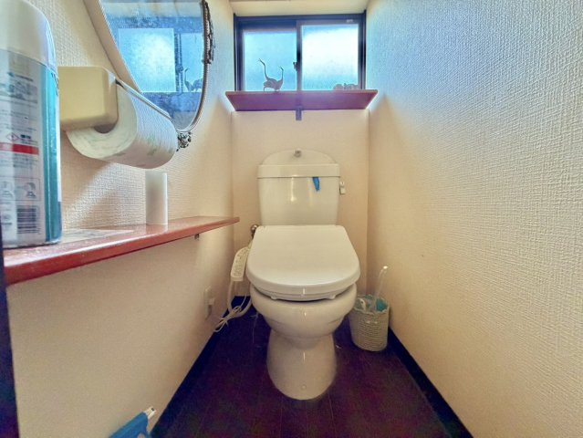 別荘向け【行方市玉造甲中古住宅】のトイレ