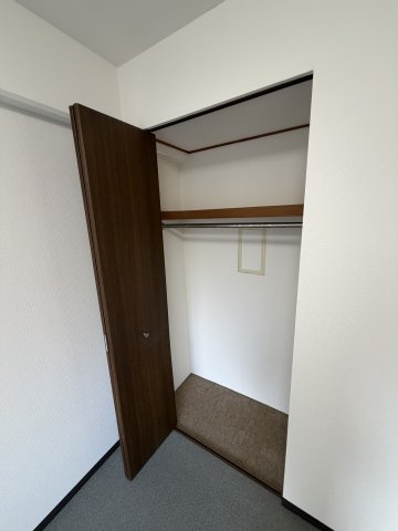 サンロイヤル加古川リバージュⅣ号館の収納