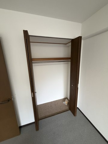 サンロイヤル加古川リバージュⅣ号館の収納
