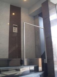 サンテミリオン目白西のロビー