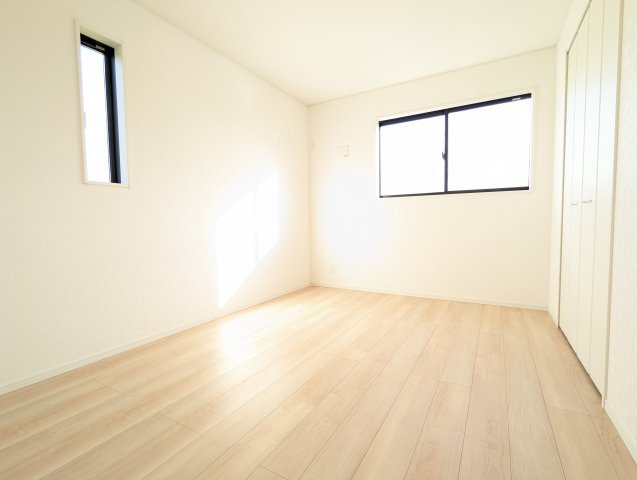 高萩市下手綱　第5の収納|クローゼット内にキャストなどを置いていただき、スペースの有効活用を！