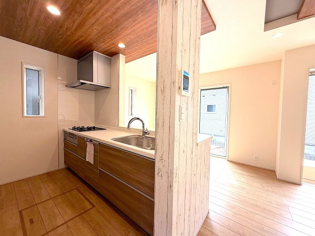 大規模分譲＜全22区画＞長期優良住宅／横浜市瀬谷区北新のキッチン|参考写真（1号棟）