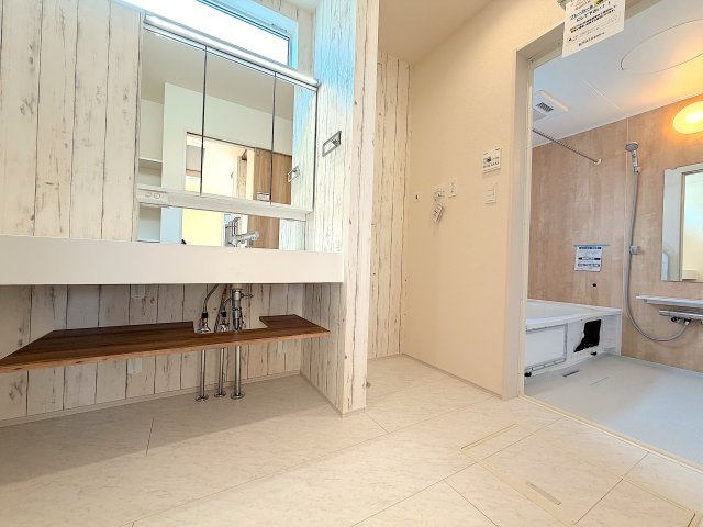 大規模分譲＜全22区画＞長期優良住宅／横浜市瀬谷区北新の洗面所|参考写真（1号棟）