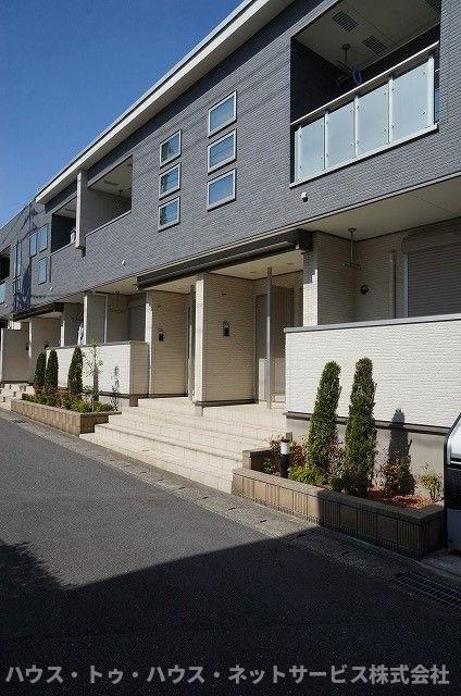 アン・ミケーリアのエントランス