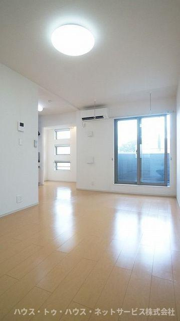 アン・ミケーリアの居間・リビング