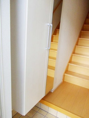 【玄関】 | リヴァーサイド・ベルＡ