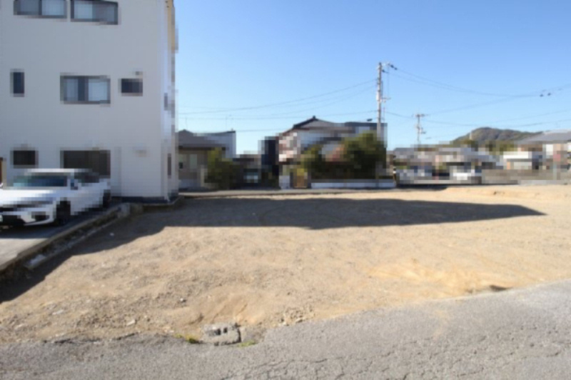 南万々　建築条件付き　売土地　D号地（全4区画）建築確認申請中の外観|Ｄ号地　プラン例　建物価格　　2,110.032万円　建物面積　76.59㎡　（約23.16坪）