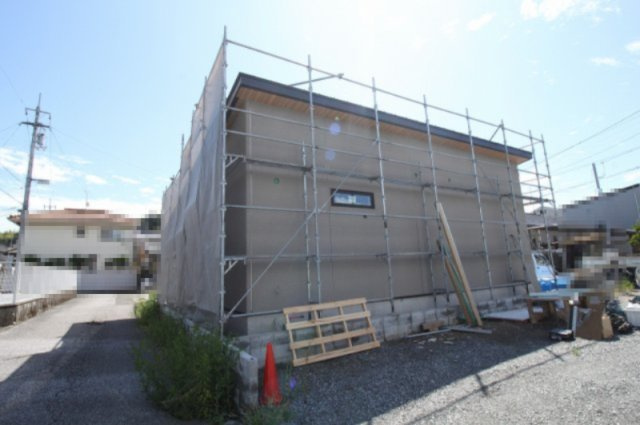 南万々　新築戸建　平屋建て　D号地（全4区画）の外観|Ｄ号地　建築中です！
土地面積　168.96㎡（約51.11坪）建物面積　76.59㎡　（約23.16坪）