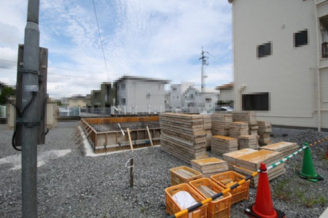 南万々　建築条件付き　売土地　D号地（全4区画）建築確認申請中の外観|Ｄ号地　プラン例　建物価格　　2,110.032万円　建物面積　76.59㎡　（約23.16坪）
