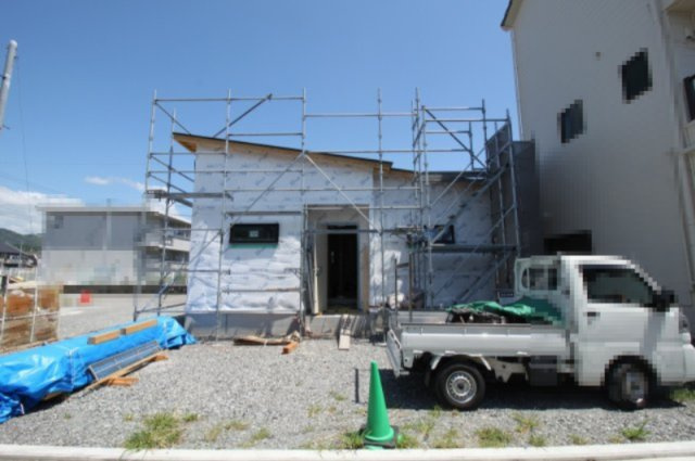 南万々　新築戸建　平屋建て　D号地（全4区画）の前面道路含む現地写真|西側　