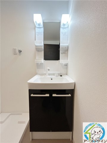 ジーメゾン明石魚住ベリアスの独立洗面台