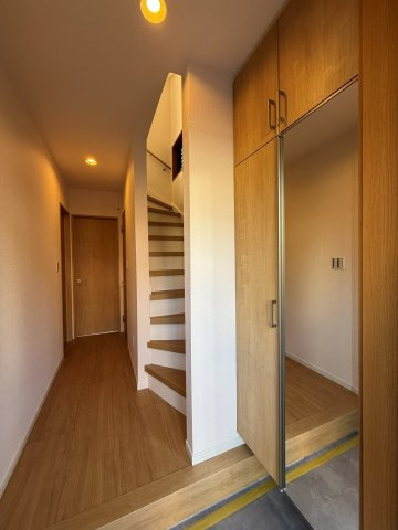 中野区鷺宮五丁目戸建の玄関