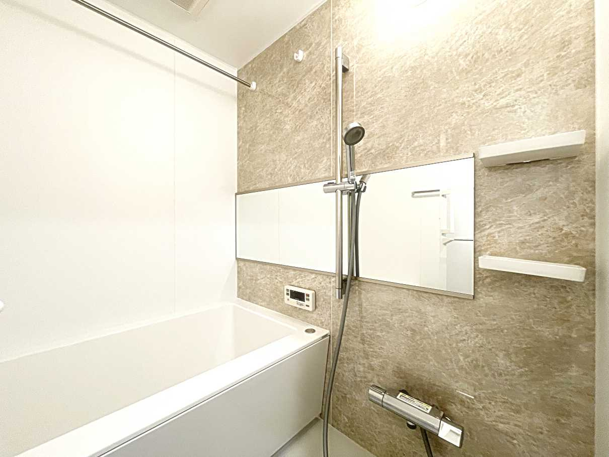 ウイン四ツ谷の浴室