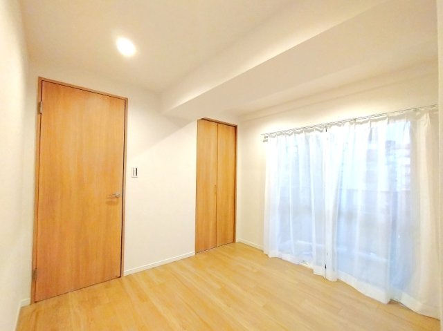 シャーレー原宿の洋室