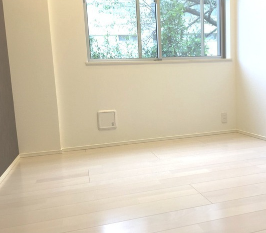 ハーモニーテラス蓮沼町の居間・リビング|ホワイトフローリング（同一仕様写真）