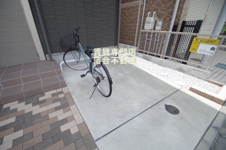 【その他共用部分】 | KIT | 敷地内駐輪場完備