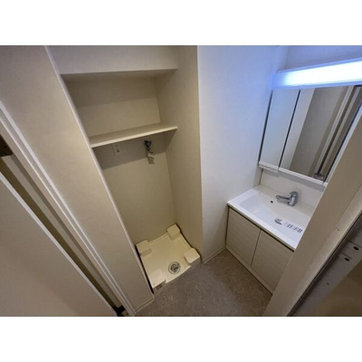 【設備】 | スプランディッド弁天町DUE | 洗濯機置き場です