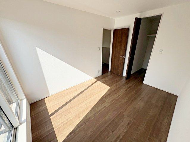 羽束師鴨川町1号地の玄関
