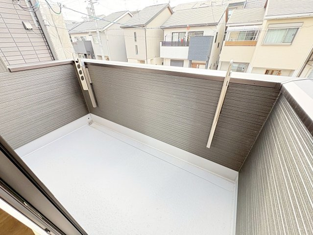 羽束師鴨川町1号地のバルコニー